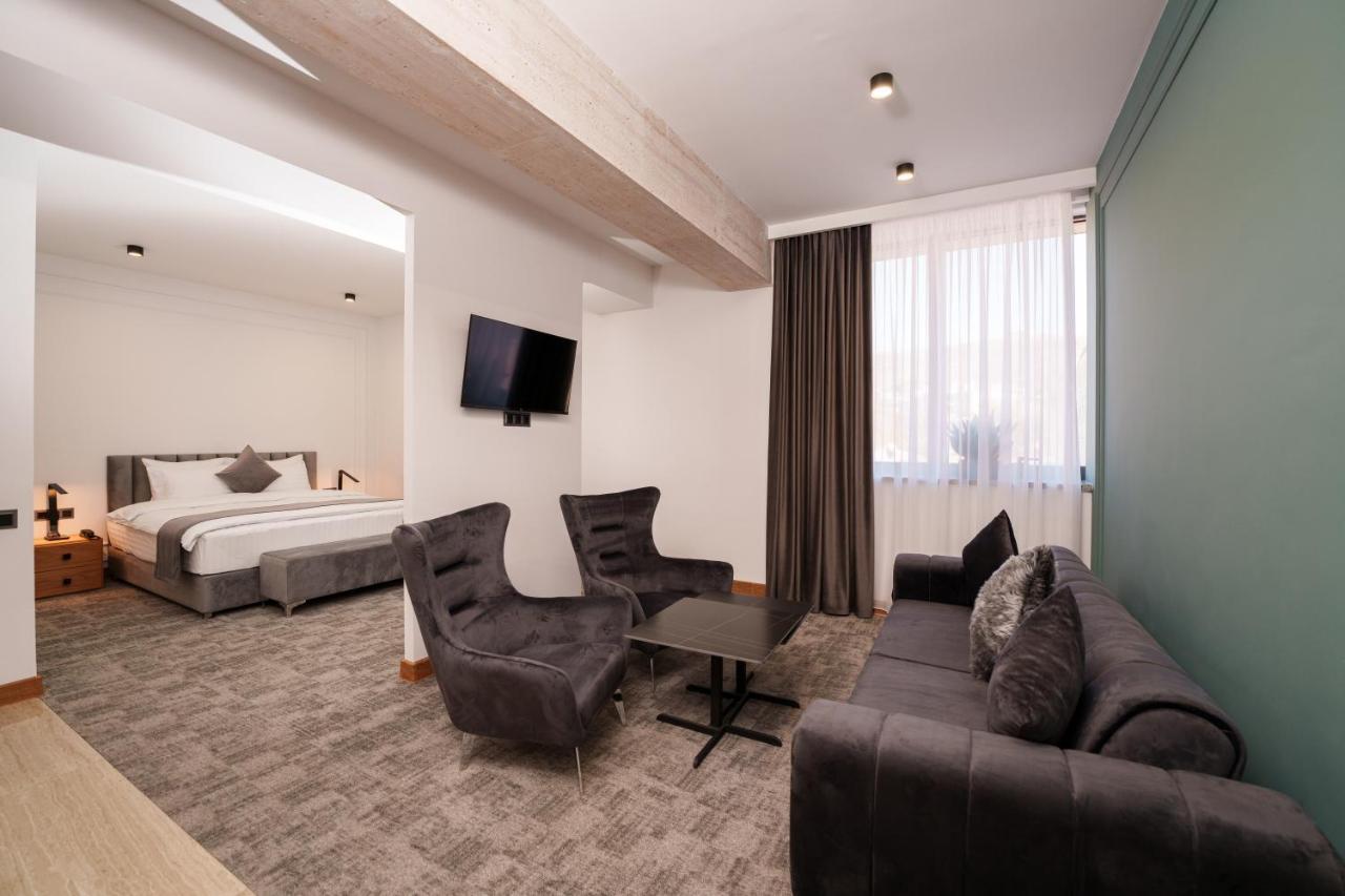 Revive Boutique Hotel Yerevan Exterior foto