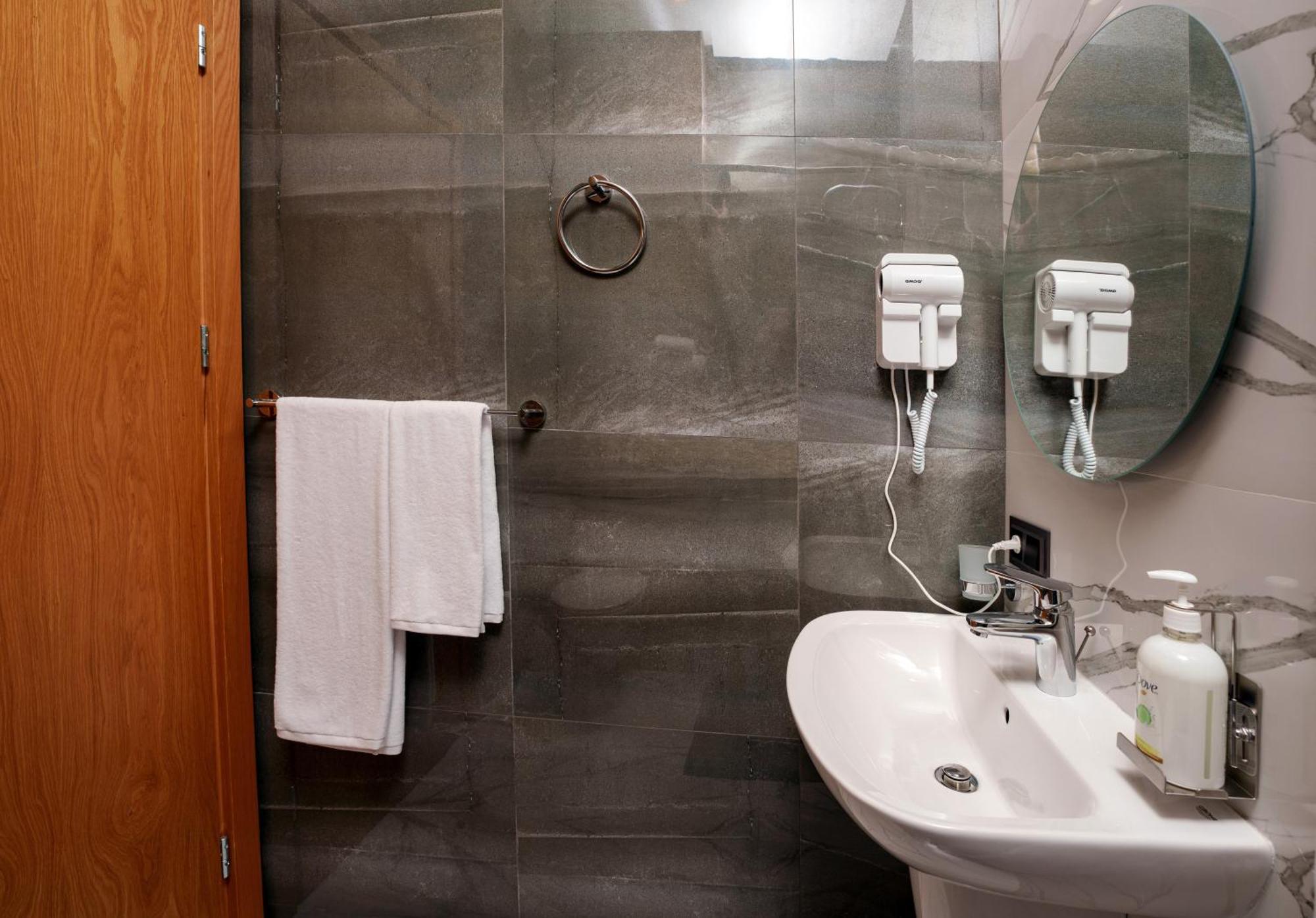Revive Boutique Hotel Yerevan Exterior foto