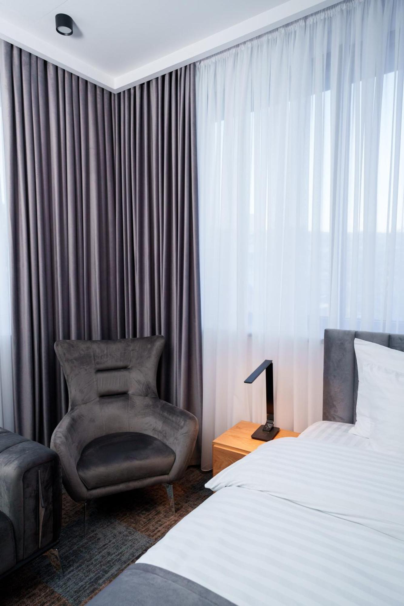 Revive Boutique Hotel Yerevan Exterior foto
